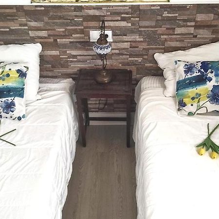 Apartamento Con Azotea Privada Para Parejas Y Familias コニル・デ・ラ・フロンテラ エクステリア 写真